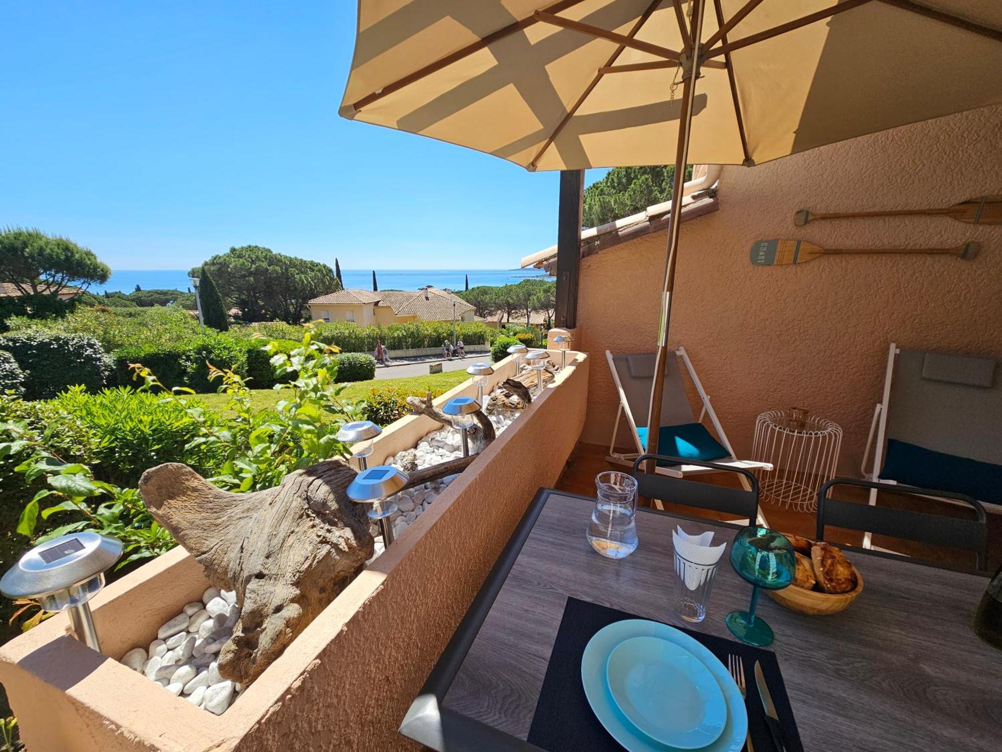 Studio Bord De Mer Terrasse Vue Mer Piscine Apartment Sainte-Maxime Exterior foto
